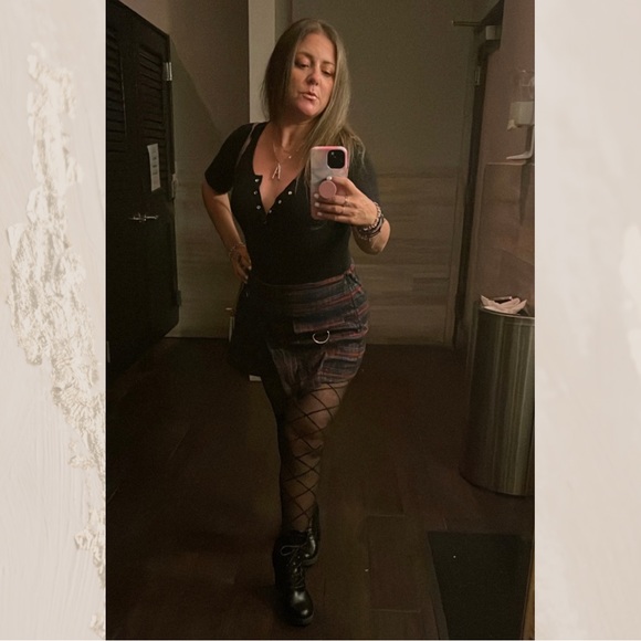 🚨 Welcome to BellaNoirFrost 🚨 - Picture 4 of 14